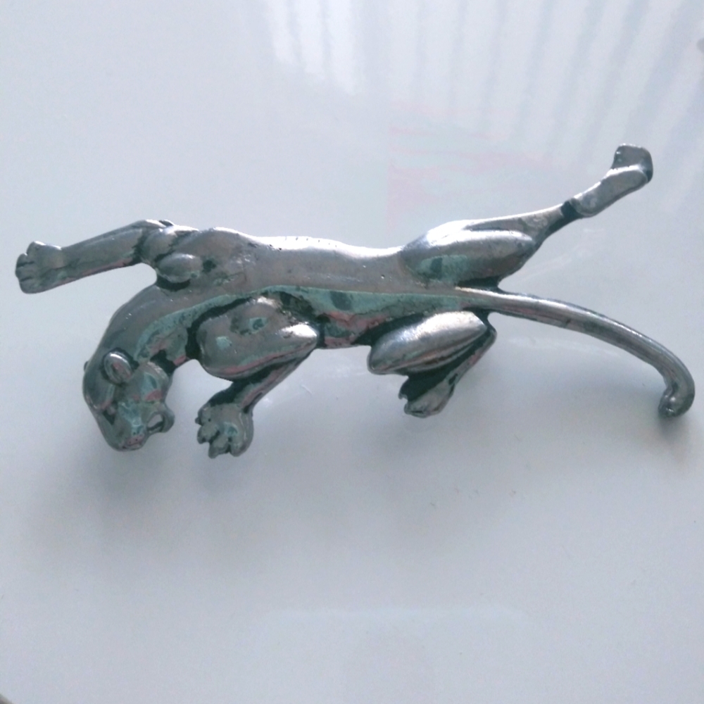 Vintage silver tone Jaguar pendant brooch